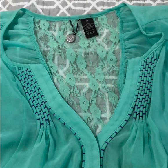 BKE sheer top - Picture 2 of 7